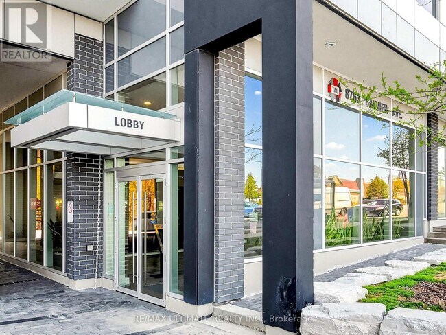 Photo du bâtiment - 8763 Bayview Ave