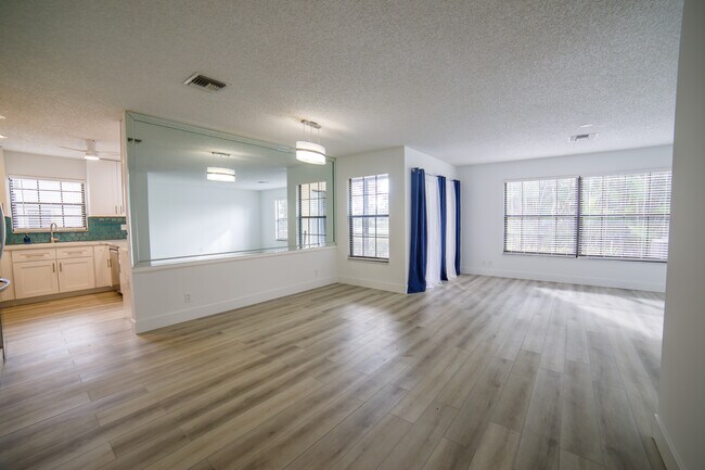Building Photo - 3248 Jog Park Dr