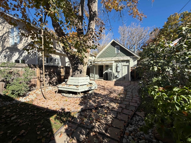 Building Photo - 251 S Lafayette St