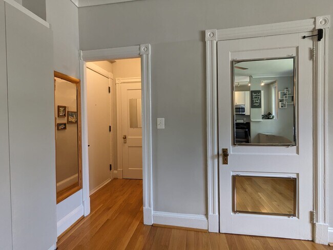 Foto del edificio - 3220 17th St NW