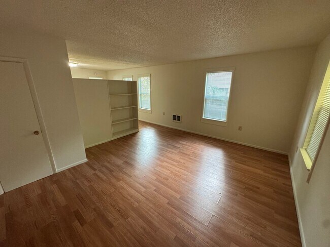 Foto del edificio - Studio Apartment in Downtown Eugene