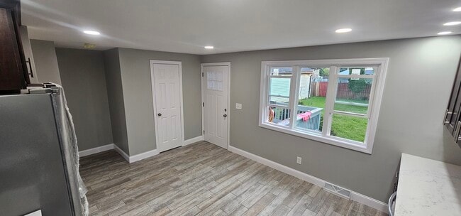 Building Photo - 4138 Highview Pky