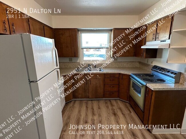 Foto del edificio - 2951 N Dalton Ln