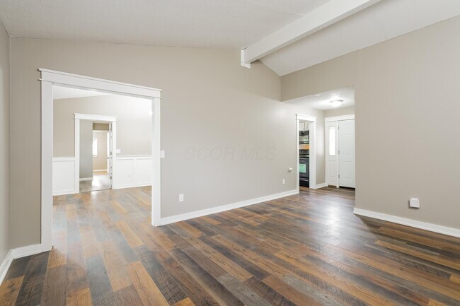 Foto del edificio - 305 Station St E