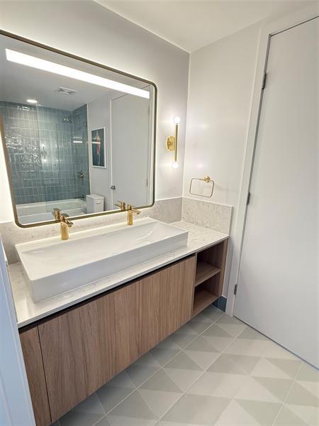 Building Photo - 159 NE 6th St