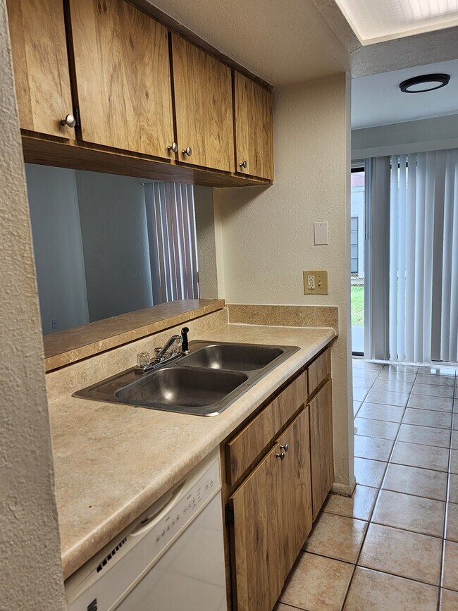 Foto del edificio - 2931 Kelly Ridge Ln