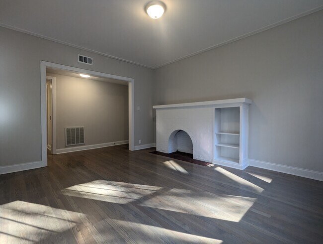 Foto del edificio - 2524 N Kedzie Blvd