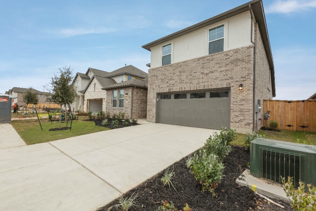 Building Photo - 1533 Sawmill Xing