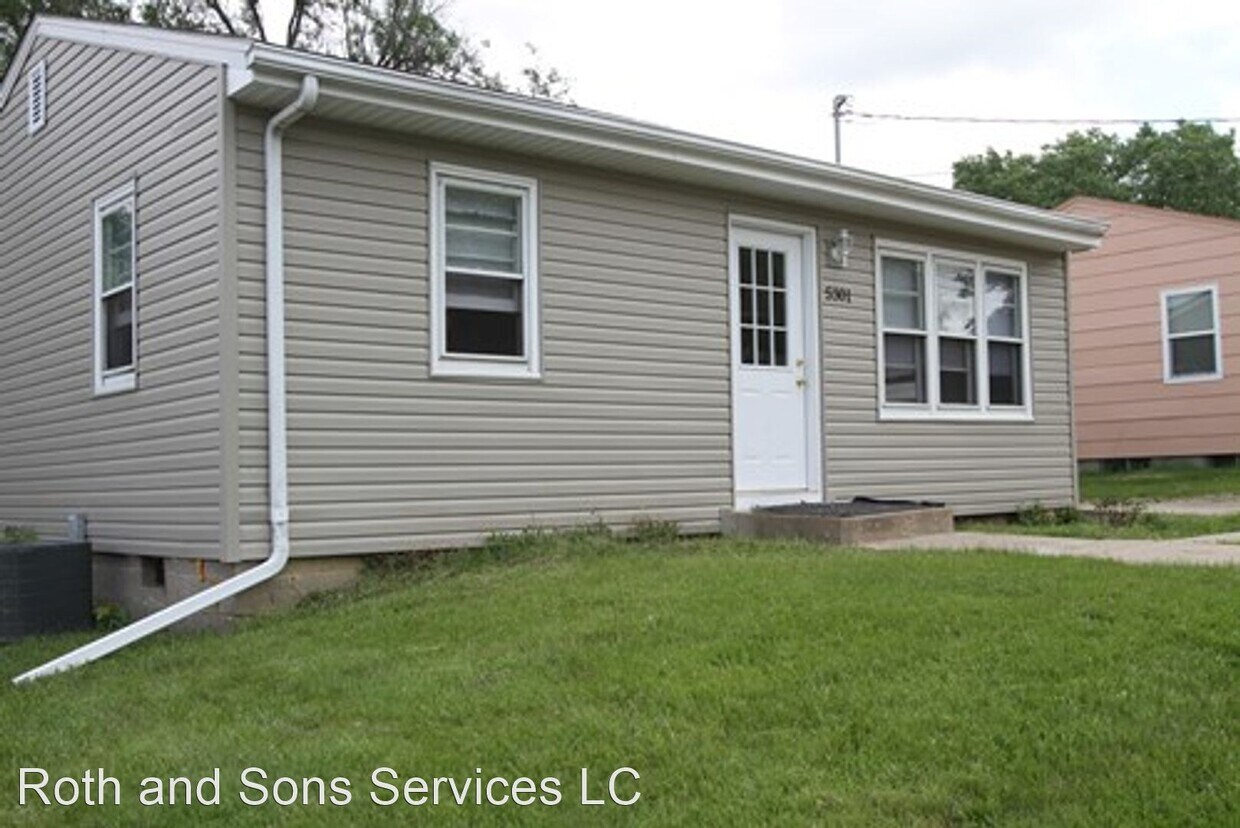 4 br, 1 bath House 5301 S Union St House Rental in Des Moines, IA