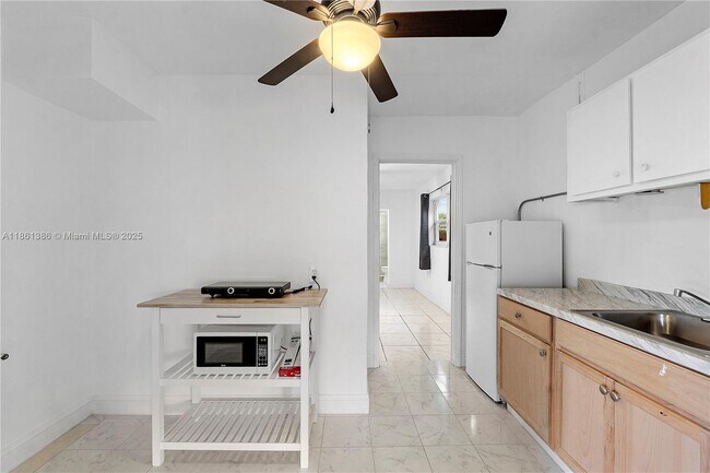 Foto del edificio - 7812 Juniper St