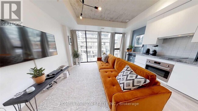 Photo du bâtiment - 629 King St W