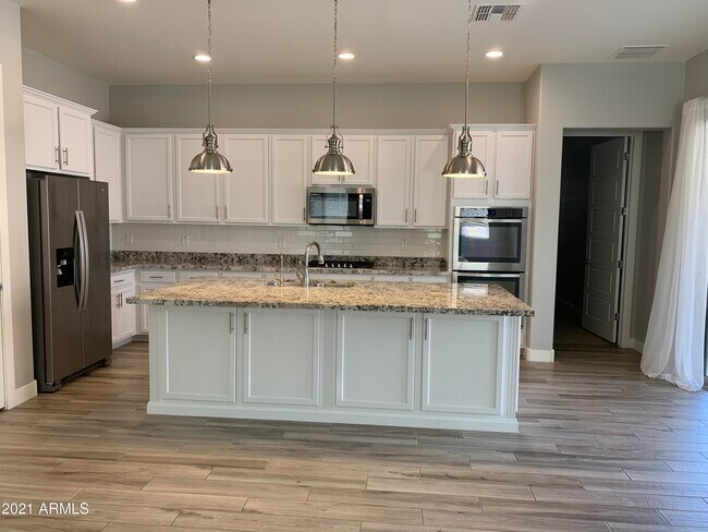 Foto del edificio - 22654 E Stonecrest Dr