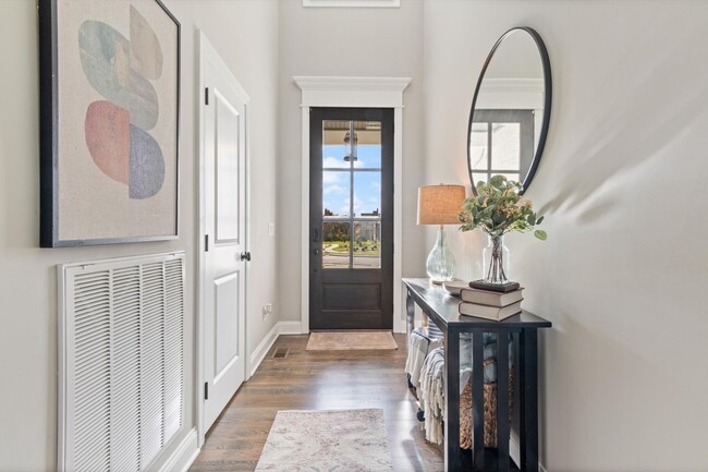 Building Photo - Bluebird Hollow 5 Bedroom 3 1/2 Bath!!!