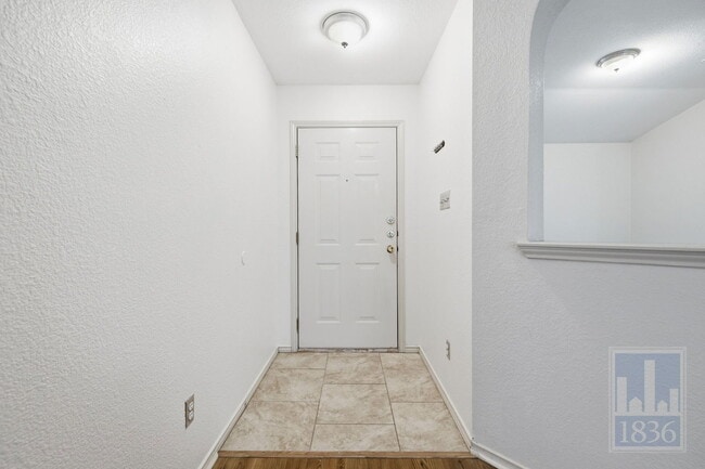 Building Photo - 17710 Limpia Creek Dr