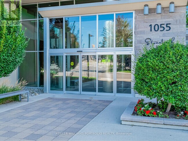 Building Photo - 1055-1055 Southdown Rd