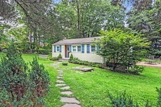 Building Photo - 46 Grandview Rd