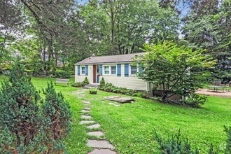 Building Photo - 46 Grandview Rd
