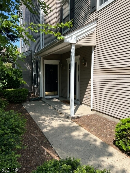 Foto principal - 108 Riverwalk Way