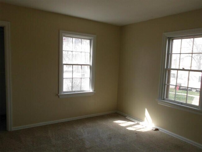Building Photo - 172 N 500 W