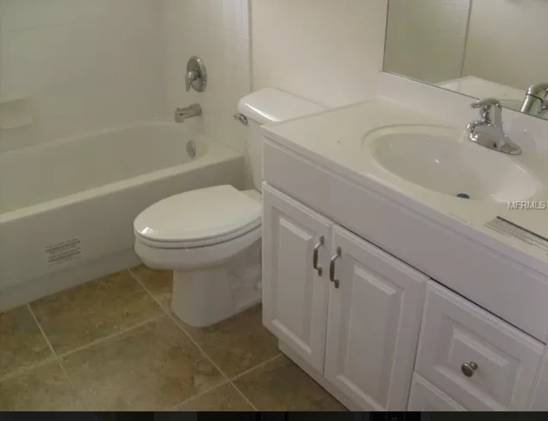 Building Photo - 2155 Fraser St