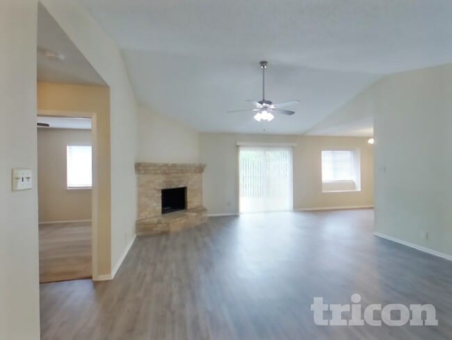 Building Photo - 13923 Flairwood St