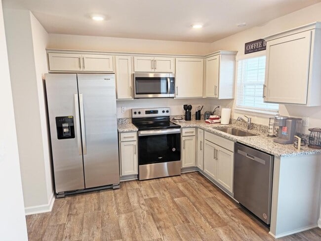 Building Photo - 4129F Laurel Rdg Dr