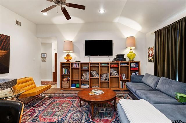 Building Photo - 17176 Pintail Dr