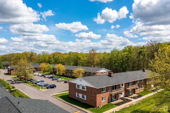 Community - Solon Park Apartments