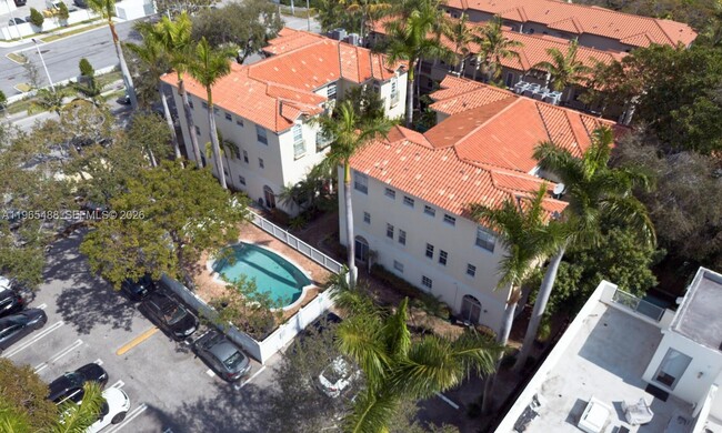 Foto del edificio - 3356 Bird Ave