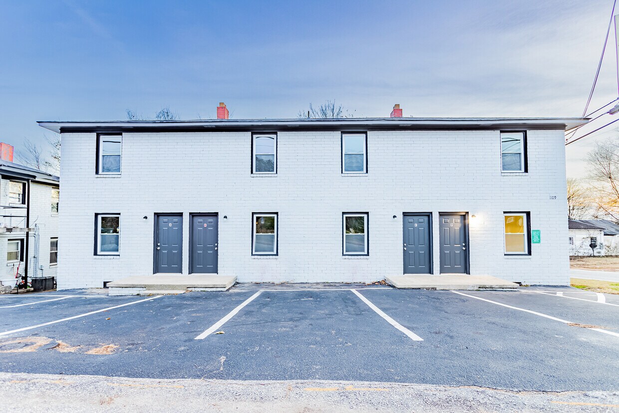 1109 Hampton Avenue Ext Unit A, Greenville, SC 29601 Apartments in