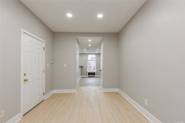Building Photo - 344 E 116th St