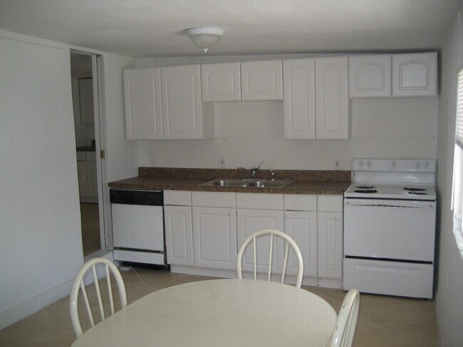Building Photo - 1131 NW 37th St