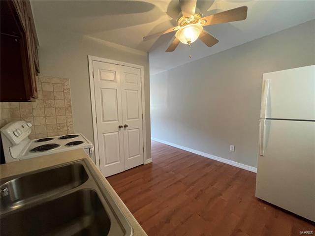 Building Photo - 6164 Roseglyn Ln