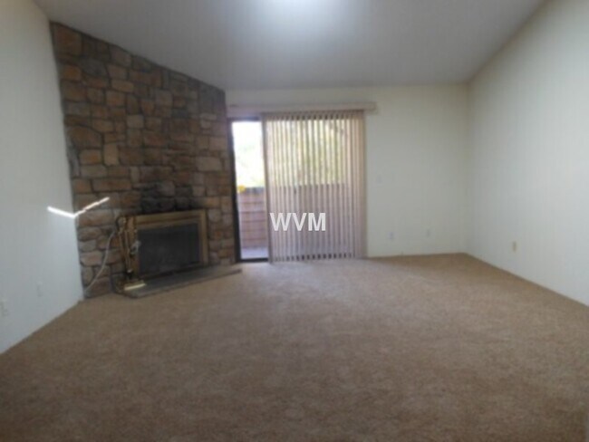 Foto del edificio - Telegraph Hill Condo Peoria and Yale