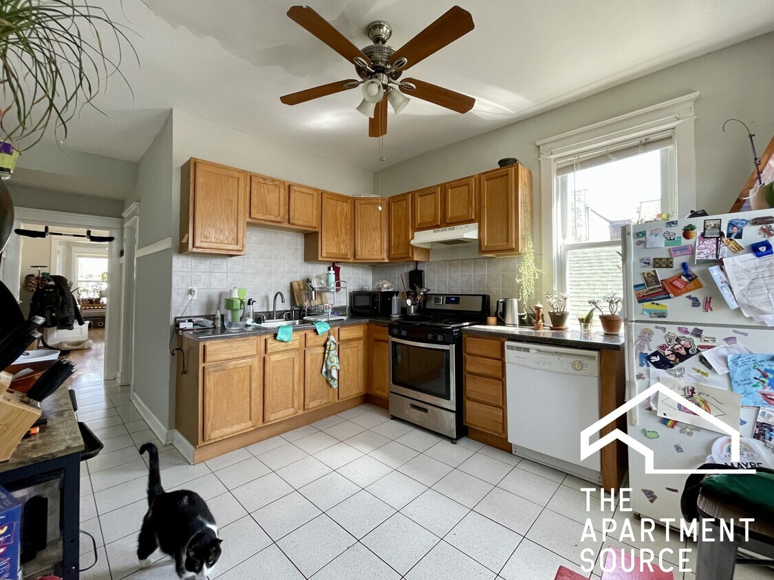 Primary Photo - 3113 W Wilson Ave