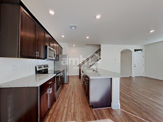 Building Photo - 265 Yasmin Daylily Place