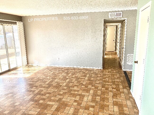 Foto del edificio - 13 Oriente Ave NE