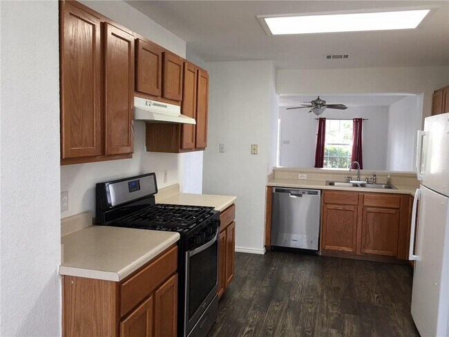 Building Photo - 302 Will Ln