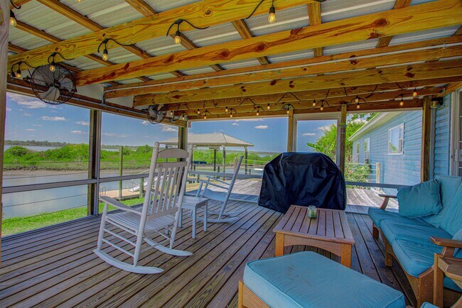 Foto del edificio - 6347 Salado Rd