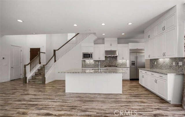 Foto del edificio - 13 Torosa