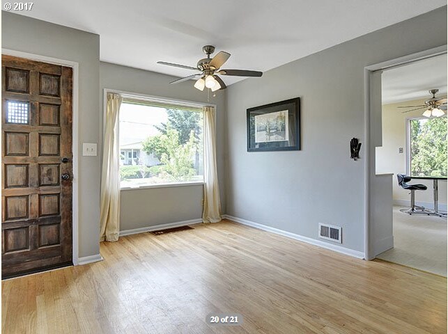 Building Photo - 3118 NE 81st AVE