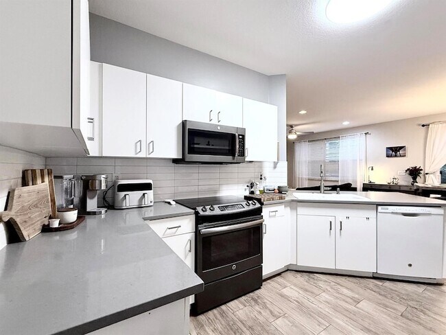 Foto del edificio - 9138 Villa Palma Ln