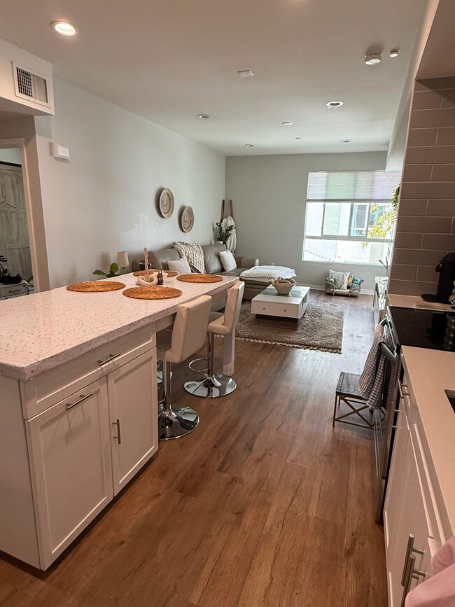 Building Photo - 12655 Bluff Creek Dr