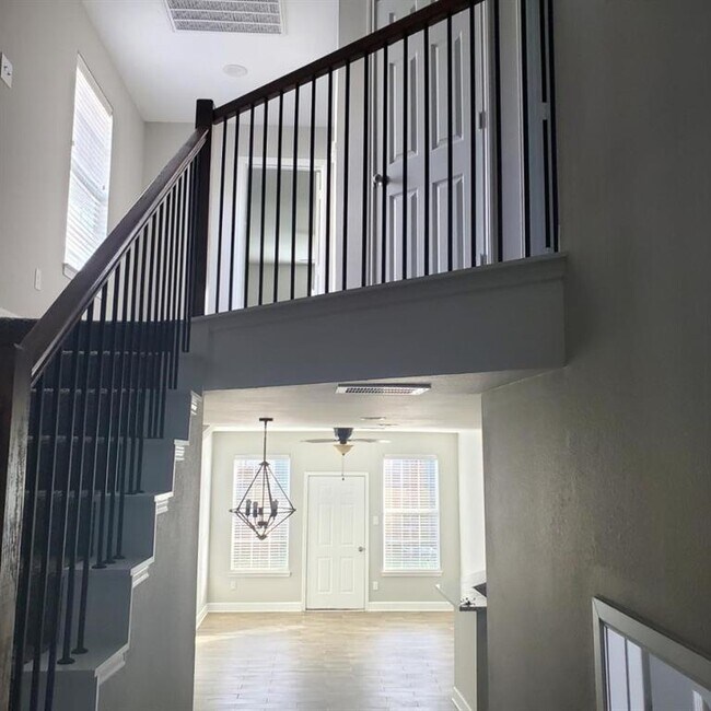 Building Photo - 4122 Mallow St