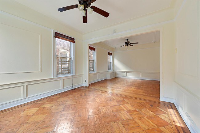 Building Photo - 3633 Greystone Ave
