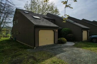 Building Photo - 15 Manor Estates Dr