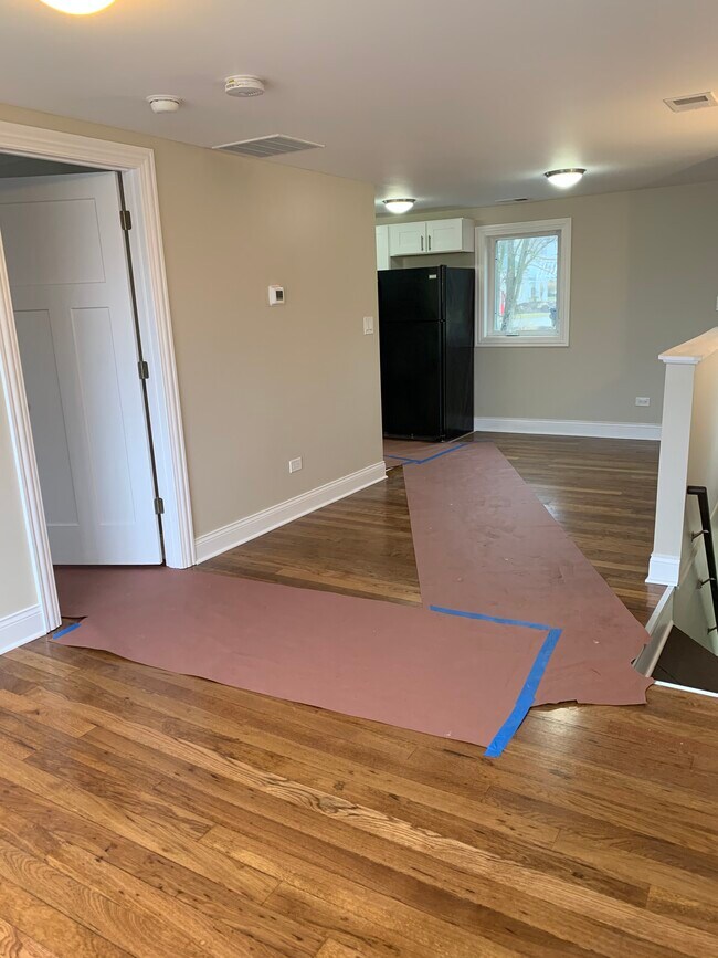 Living/Dining - 214 W Maple St