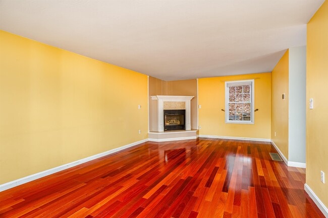 Building Photo - 15 N Intervale St