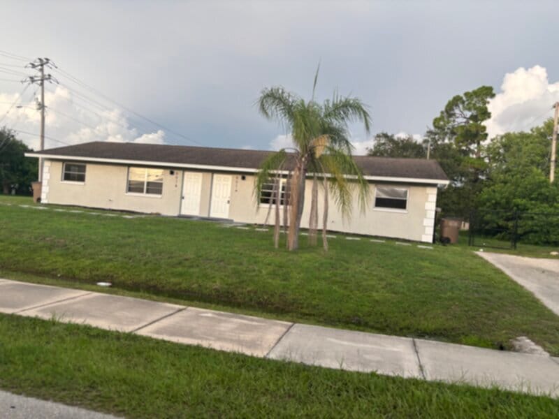 Foto principal - AVAILABLE NOW! Move-In Special! Updated 2B...
