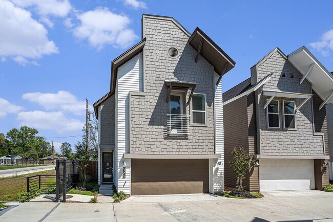 Building Photo - 7504 Carver Rd